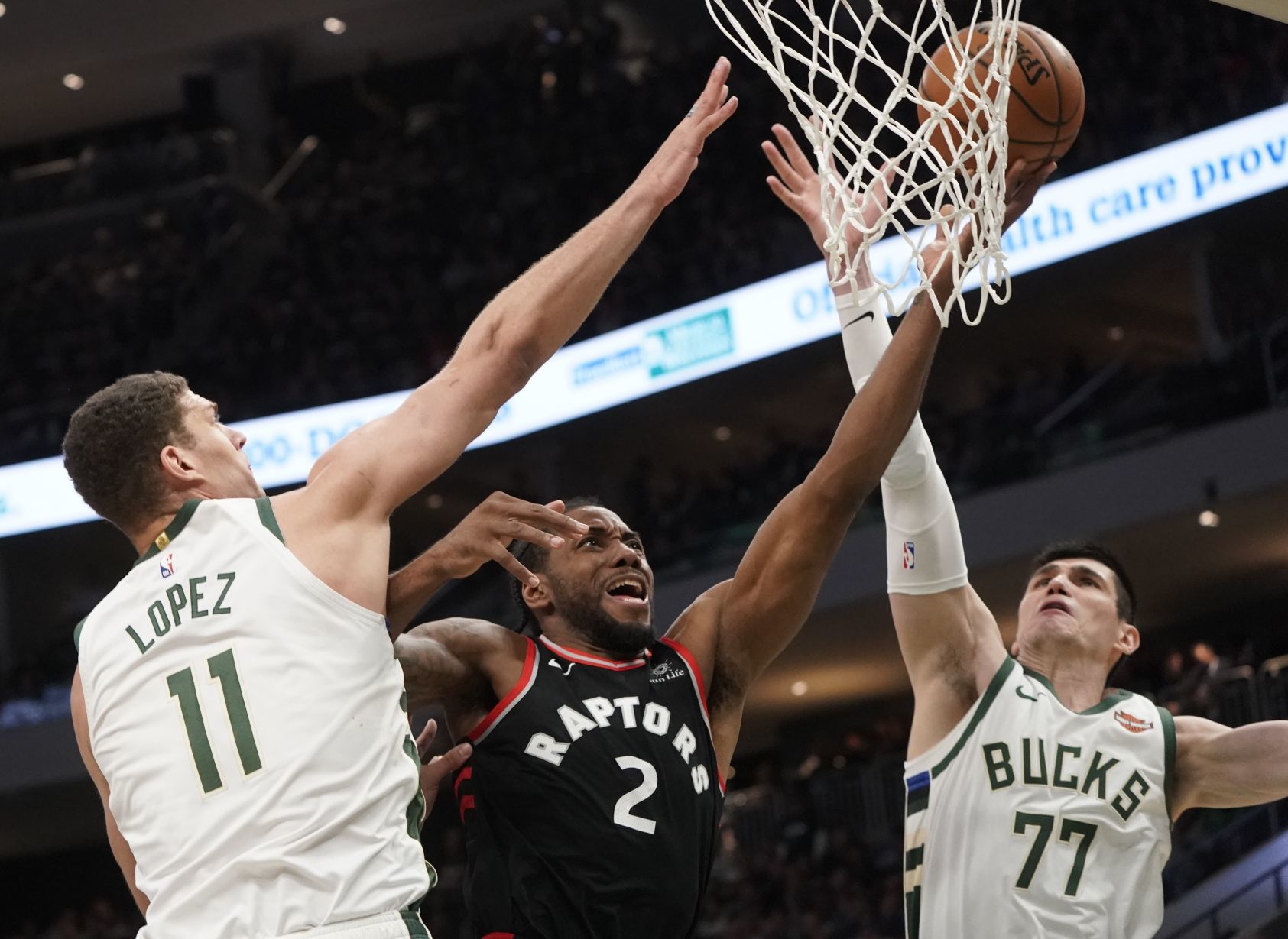 Bucks 125, Raptors 103